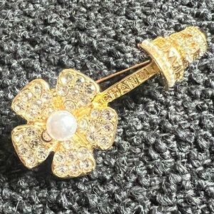 Chanel Gold Flower brooch
